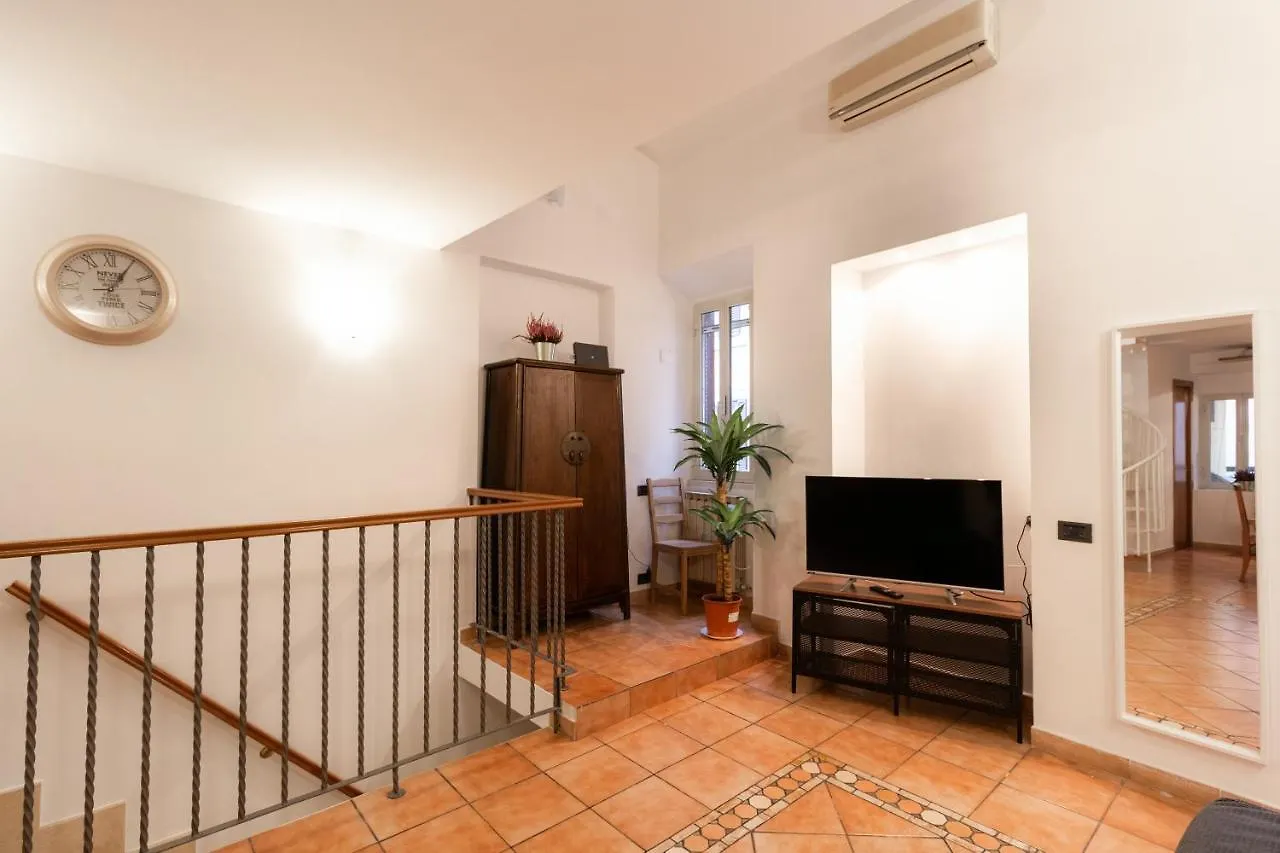 Apartment Trastevere Four Seasons Trilussa 1 Rome